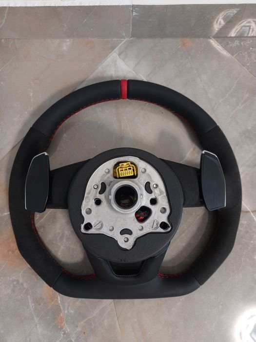 Volan sport Audi RS NOU - Alcantara, Padele, Incalzire, Cusaturi rosii
