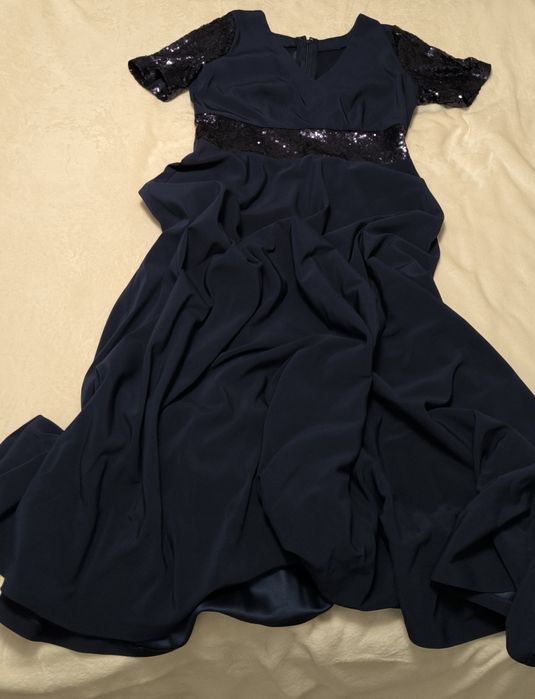 Vând rochie de seara, bleumarin, mărimea L