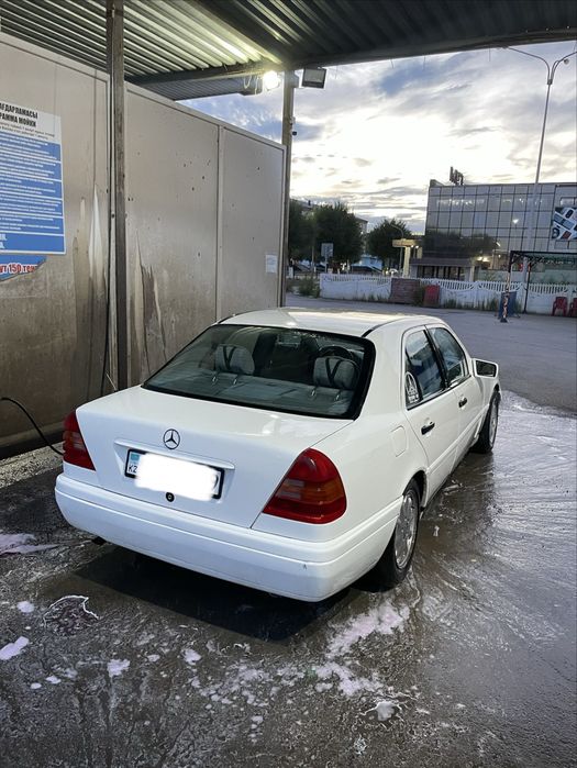 Продам Mersedes C180 w202
