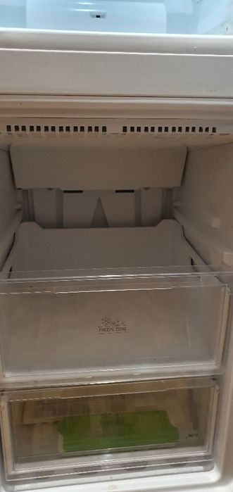 Хладилник с фризер