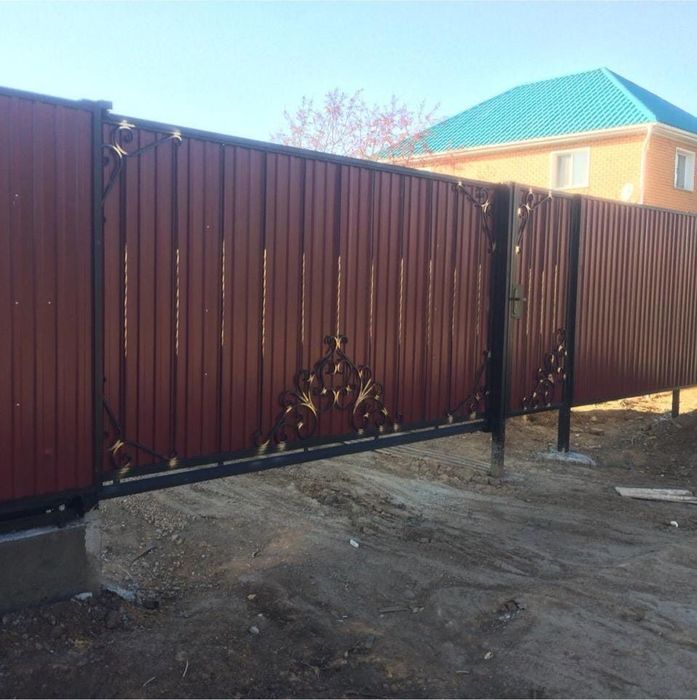 Заборы и сварочные работы.