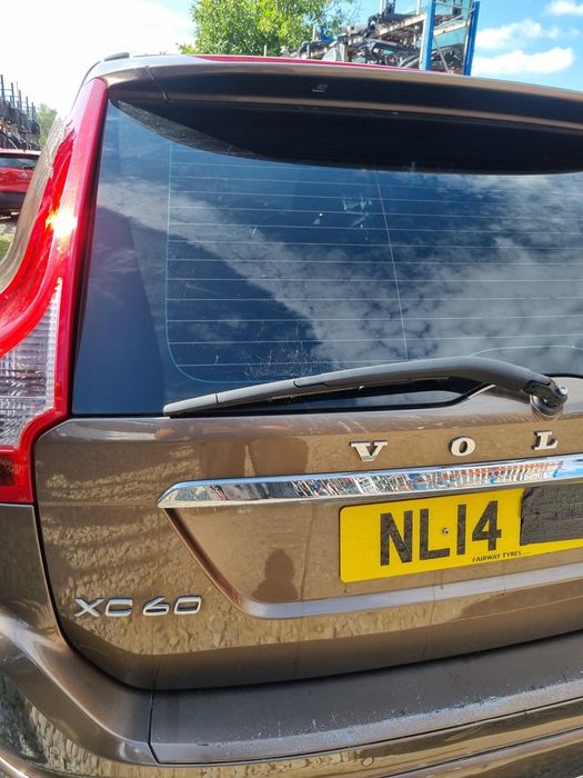 Haion Cu Luneta Volvo XC60 Facelift 2013 - 2017 SUV 4 Usi Twilight Bronze 700 (1577) Garantie