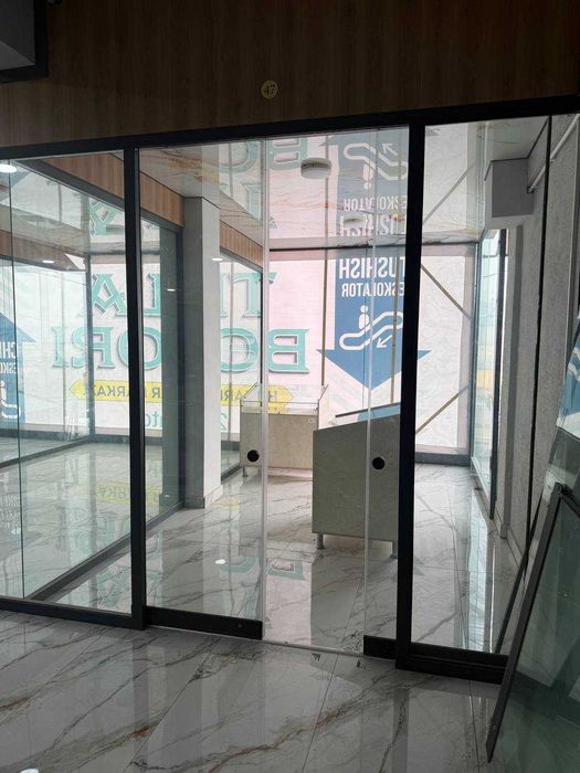 Namangan shahridagi Afsonalar vodiysi, tilla bozordafi dokon sotiladi.