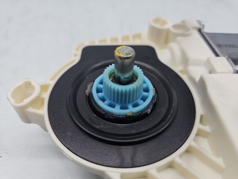Motoras geam dreapta fata Volkswagen Passat CC (358) [Fabr 2012-2016]