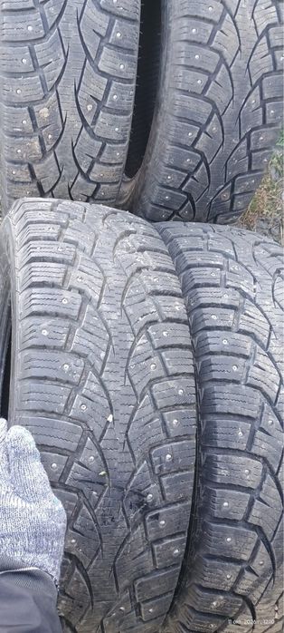 Зимняя резина 215/65R16