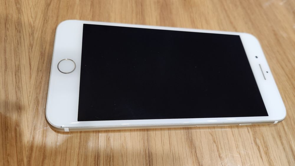 IPhone 7 Plus Gold в идеале