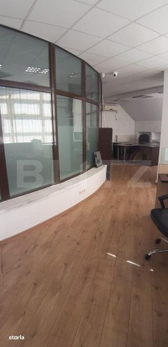 Spatiu prestari servicii, parter, strada principala, 220 mp, Obcini