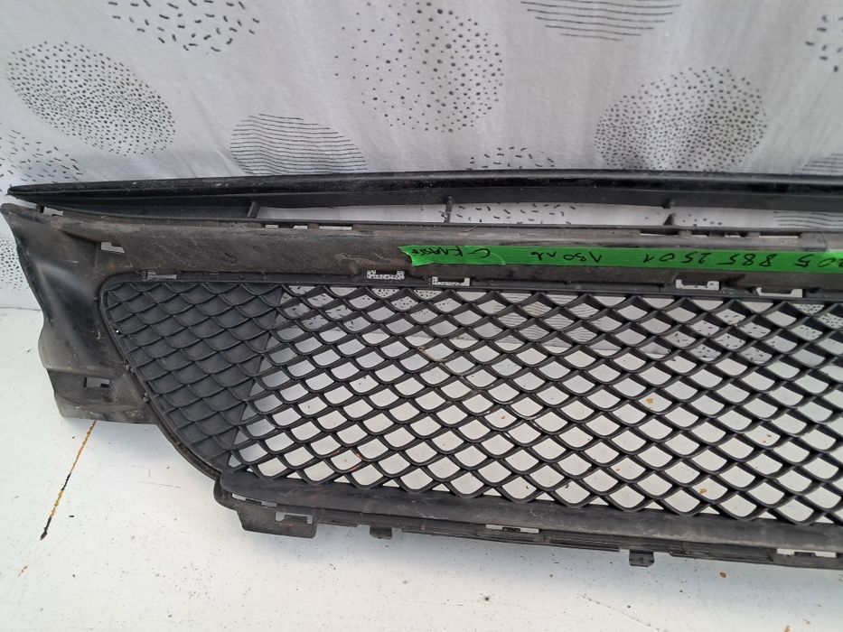 Грил решетка предна броня Mercedes W205  W205 AMG