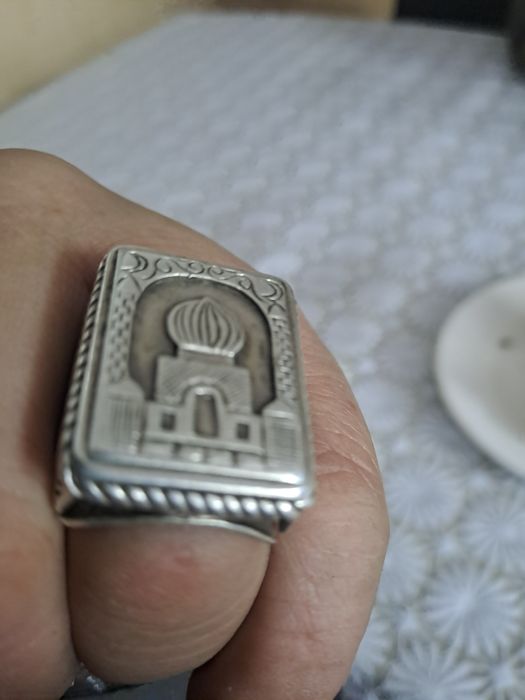 Продам серебро  печатку