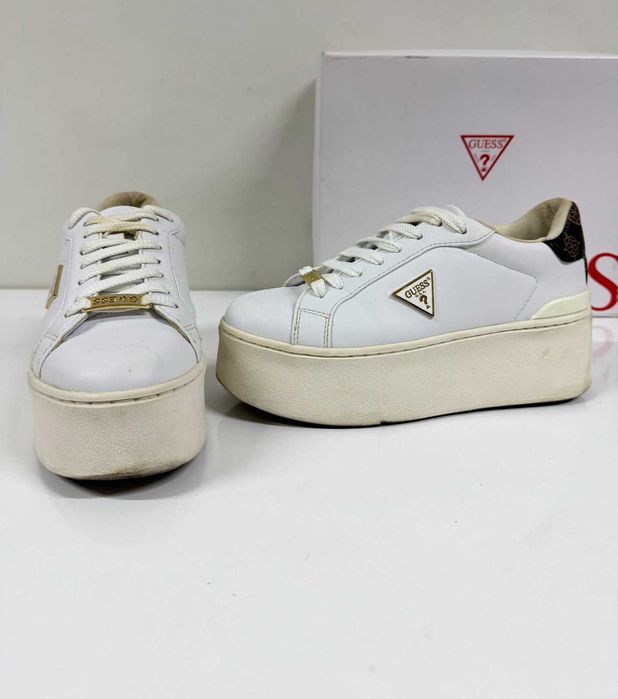 Guess Willen Platform