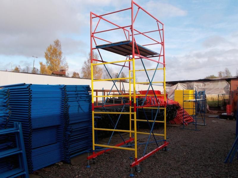 Строительные леса и прочее инструменты