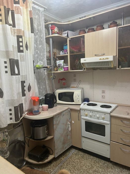 Продам четырехкомнатную квартиру