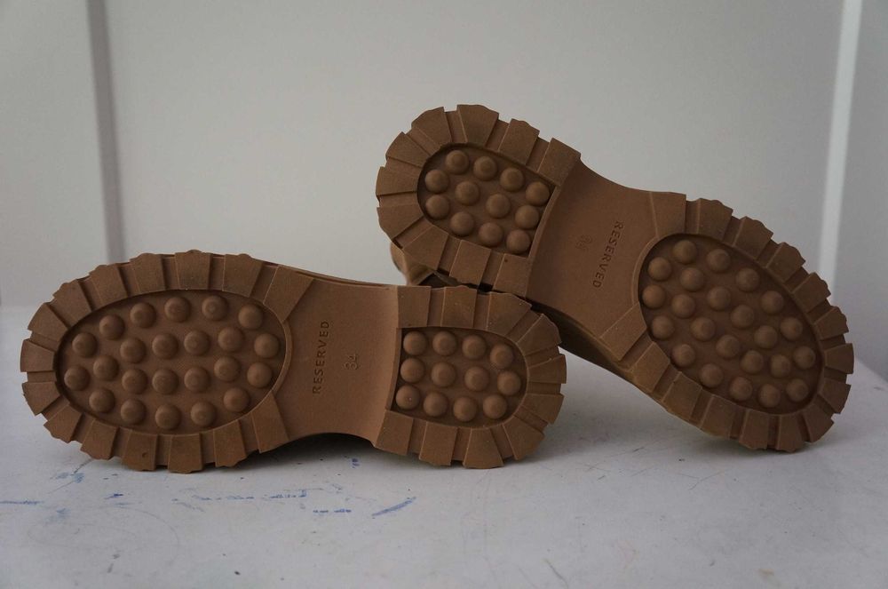 Модерни и удобни боти есен/зима/пролет 33/34 номер, отлично състояние