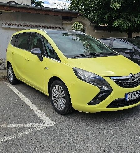 Opel Zafira 1.6 .150кс.7 места 2016