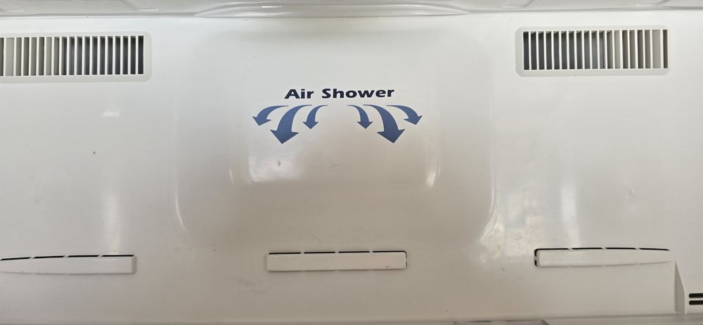 Хладилник 604 литра SAMSUNG