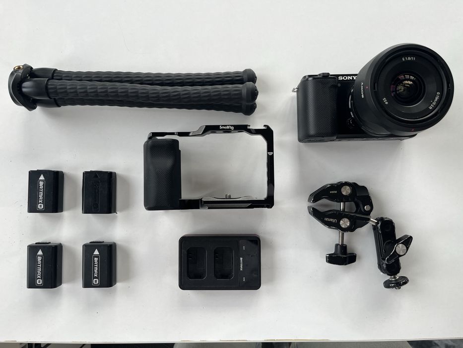 Sony ZV-E10 + Sony 11mm f1.8