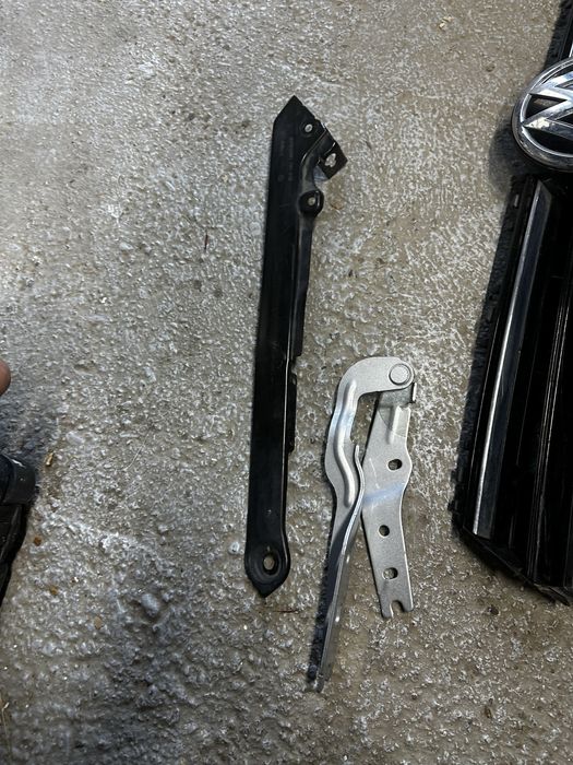 Grila  radiator vw golf 7.