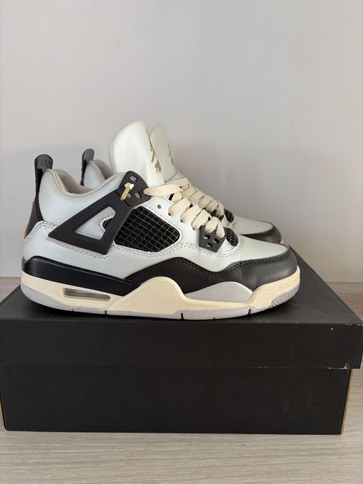 Air Jordan 4 “Platinum Gold”