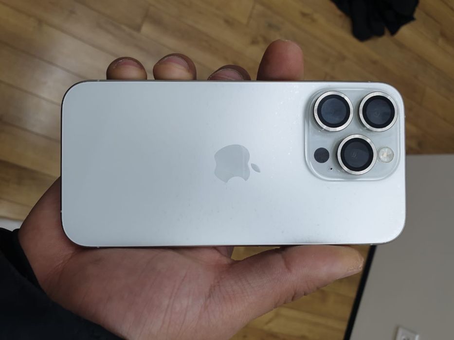 продам айфон 15 про