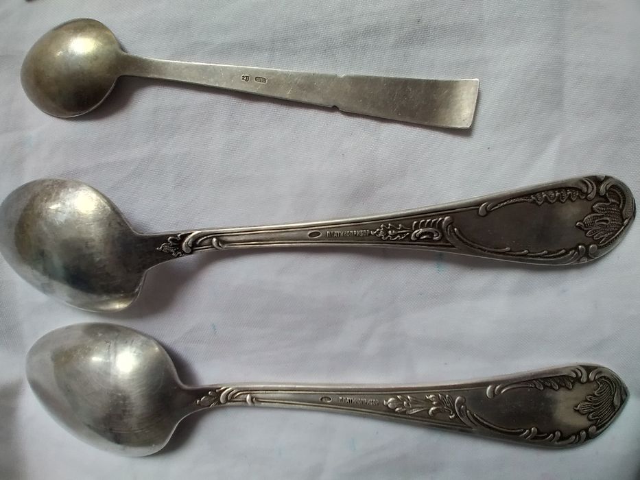 Kumush qoshiq sotiladi serebro grami 22.000 so'm