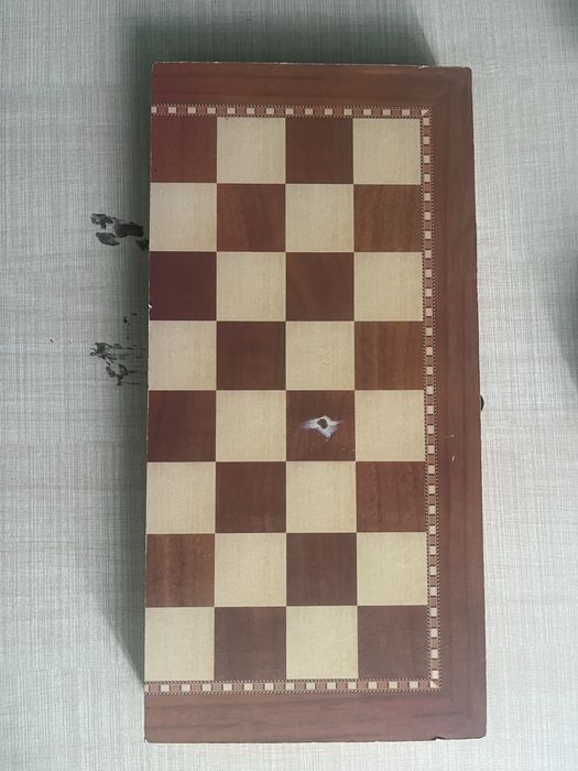 Шахматна дъска с всички фигурки