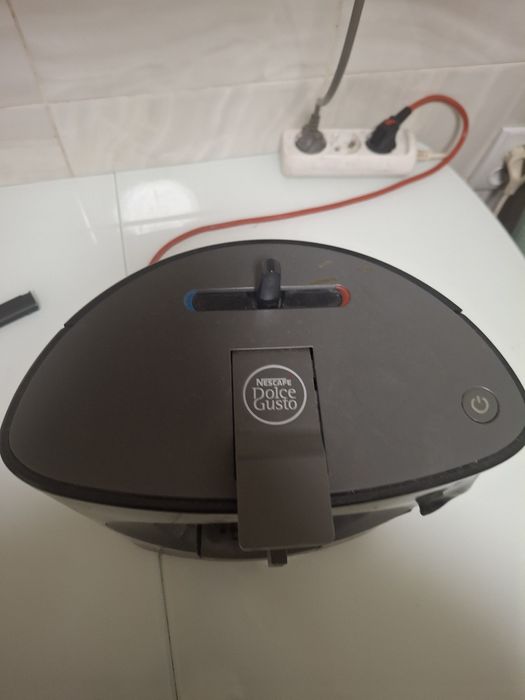 Кофемашина Dolce gusto krups.      .