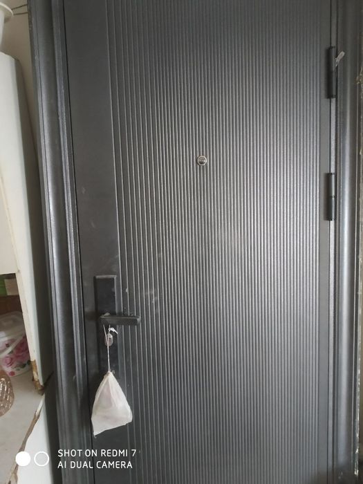 Eshik bor yaqinda olingan Razmeri togri kemaganligi sababli Sotilyapti