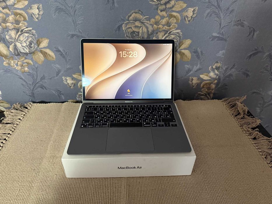 MacBook Air 13. M1. 2025г. 8/256. 14 циклов. 100% батарея
