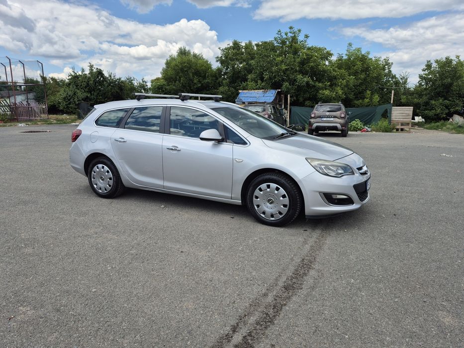 Vand auto Opel Astra J Sport Tourer