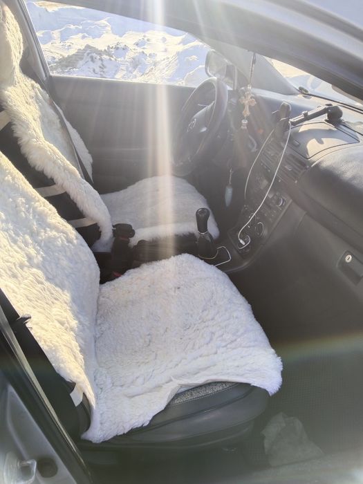 Тайота Авенсис .2007