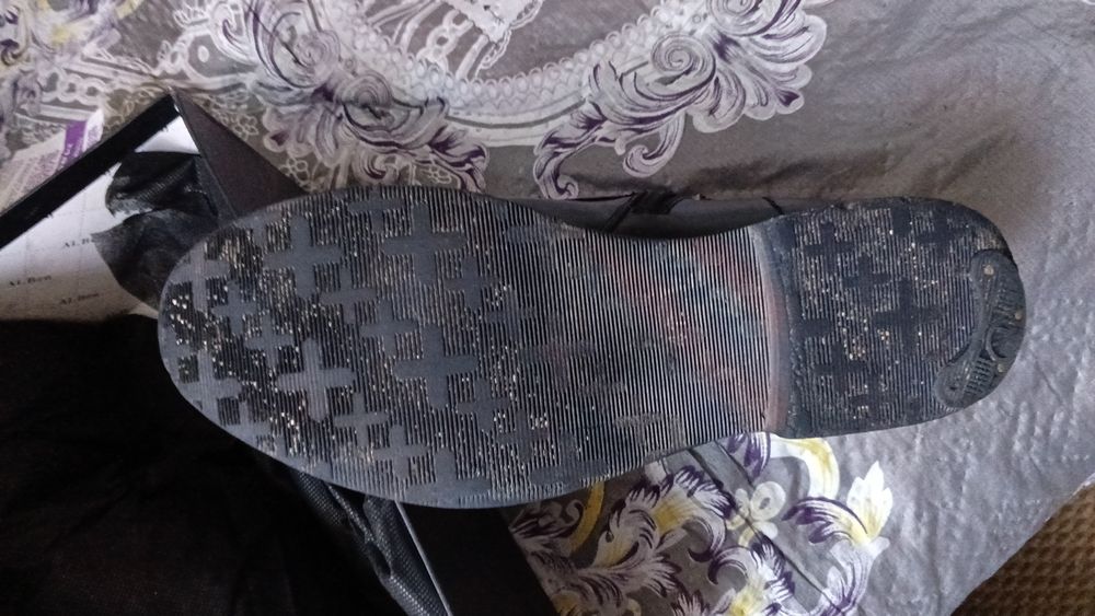 Продам мужские ботинки 41 размер