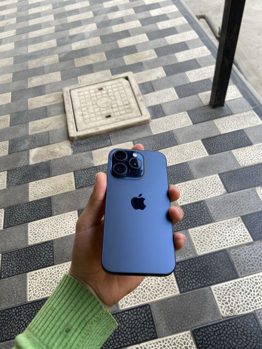 iPhone 15 pro 256 gb LLA