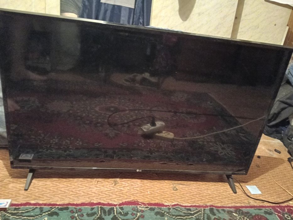 Телевизор LG LED