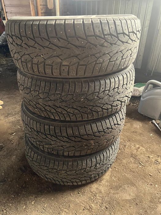Продам шины 225/60R17