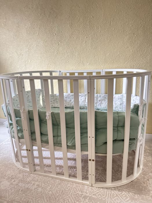 Манеж с бортиками