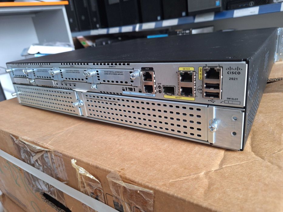 Cisco 2921 CISCO2921/K9 Integrated Services Router – Refurbished – Original Box