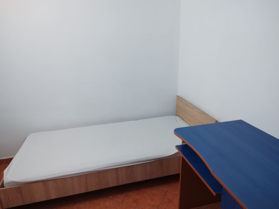 Închiriez apartament