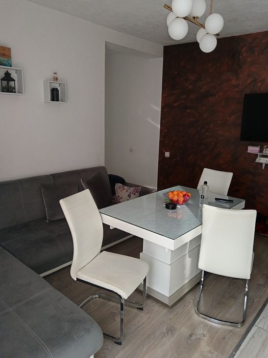 Apartament cu 3 camere
