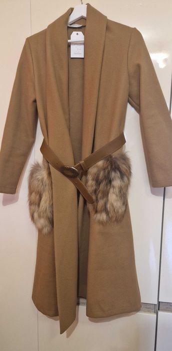 Дизайнерско дамско палто