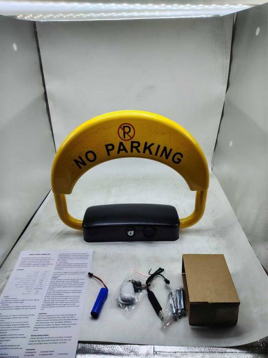 No parking . Stop . No parkin . Parkovka