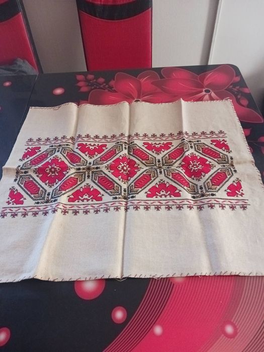 Ръчно изработени карета и възглавници за колекционери