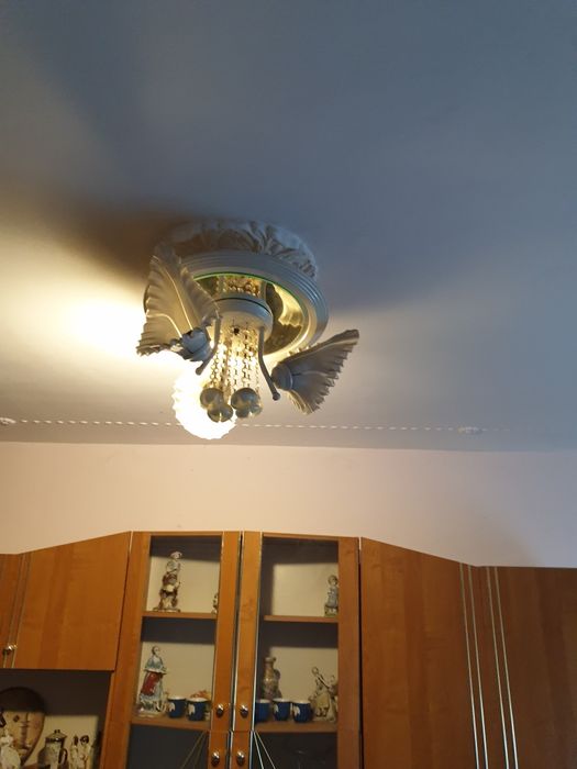 Candelabru pt.nostalgici,din vremuri apuse.