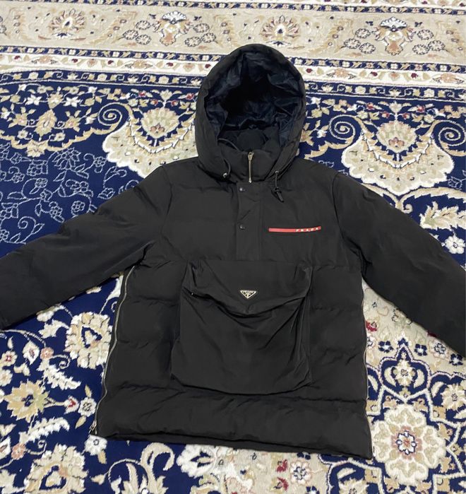 Продаю зимнюю куртку Prada (срочный торг)