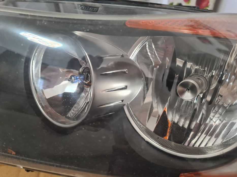 Продам фары на BMW E90