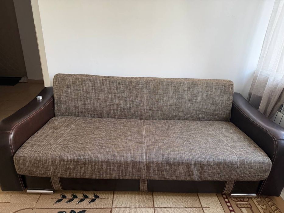 Продам диван срочно