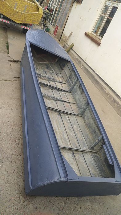 Продается лодка казанка