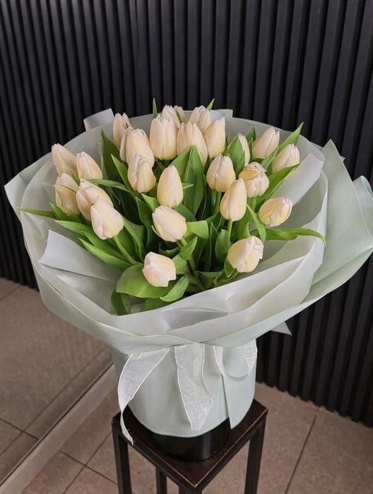 Тюльпаны в розницу по 700 тенге!! СКИДКИ!!