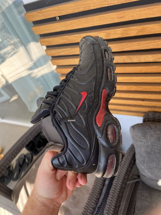 Papuci nike tn rosu cu negru