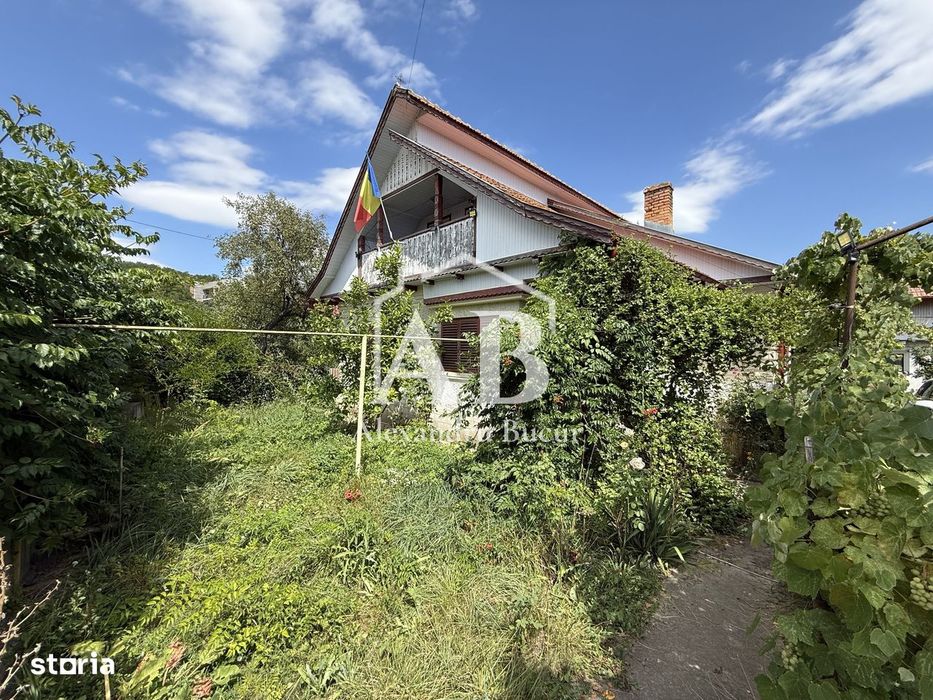 Casă de vânzare - Dărmănești - Teren 860mp - Pomi fructiferi