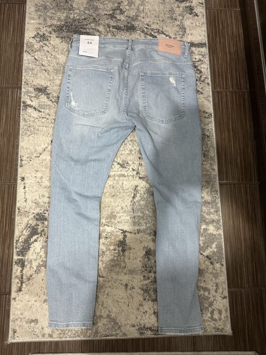 Blugi culoarea albastru